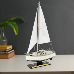 Model luksusowego jachtu Catalina (62x35 cm) z grawerem dla niego - Radość