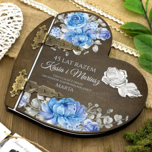 Drewniany album serce na 45 rocznicę ślubu - Szafir