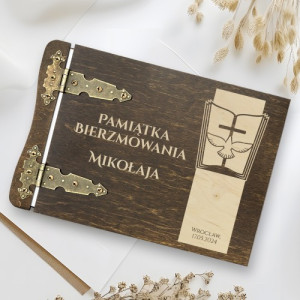 Drewniany album z grawerem na bierzmowanie - Księga