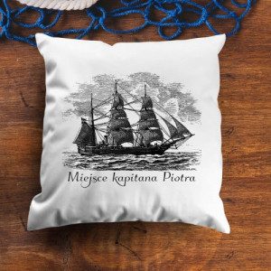 Poduszka z nadrukiem dla żeglarza - Ahoj przygodo