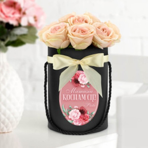 Flower box ze sztucznymi kwiatami na dzień mamy - Bukiecik