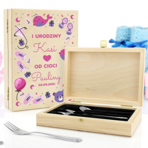 Sztućce dla dzieci z grawerem w drewnianym pudełku na roczek - Latawiec