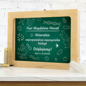Ramka tablica szkolna z nadrukiem dla nauczycielki biologii - Pantofelek