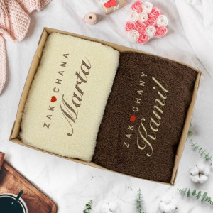 Komplet ręczników z haftem (50 x 100) dla pary na walentynki - Zakochani