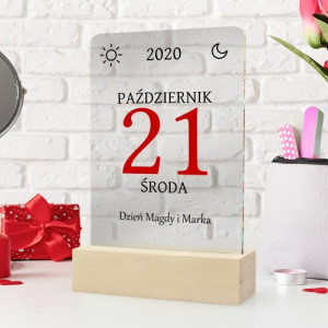 Statuetka z podstawką dla zakochanych na walentynki - Nasz dzień