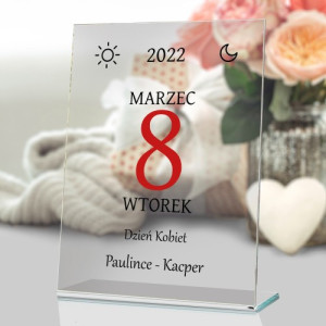 Statuetka kartka z kalendarza na dzień kobiet - Twoje święto