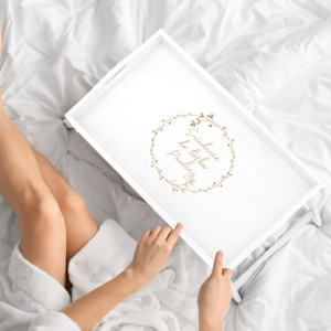 Stolik śniadaniowy z grawerem dla niej - Podano do łóżka