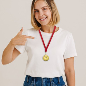 Złoty medal z nadrukiem dla niej - Super dziewczyna