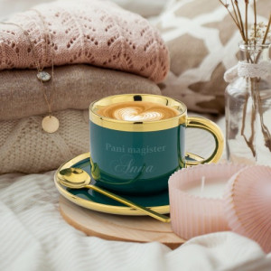 Filiżanka ze spodkiem i łyżeczką ze złoceniem dla Pani magister - Sesja