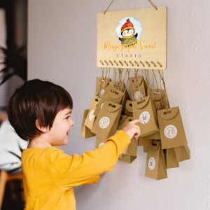 Kalendarz adwentowy dla dziecka z nadrukiem - Mroźna kraina