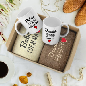 Zestaw upominkowy: ręczniki i kubki z personalizacją dla dziadków - Idealni