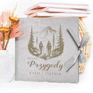 Album na zdjęcia welurowy z grawerem dla podróżników - Wędrowne kadry