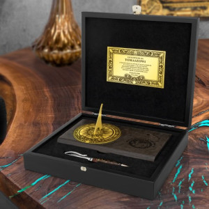 Zestaw na biurko z długopisem Pelikan z grawerem dla księdza - Sacrum