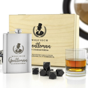 Piersiówka, szklanka i kamienie do whisky w skrzynce dla niego - Z charakterem