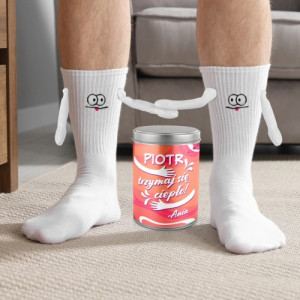 Śmieszne skarpety męskie w puszce dla chłopaka - Trzymaj się