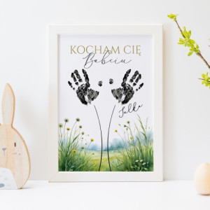 Plakat z odciskiem dłoni dziecka w ramce (20x30cm) dla babci - Odcisk czasu
