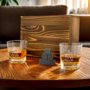 Szklanki do whisky z grawerem i kamieniami w pudełku dla niego - Royale