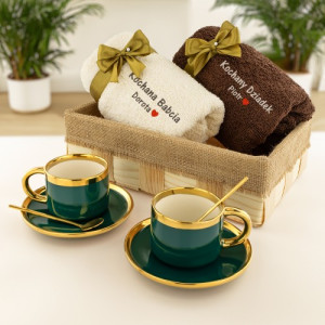 Ręczniki z haftem i filiżanki dla babci i dziadka - Ciepłe wspomnienia