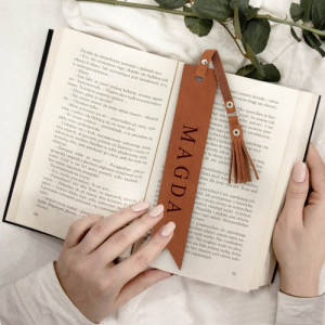 Zakładka do książki skórzana z grawerem dla niej - Dotyk słowa