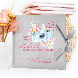 Album na zdjęcia welurowy z nadrukiem na 20 urodziny - Piękne kadry