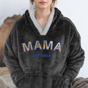 Bluza koc z kapturem i haftem czarna dla mamy - Etat mama