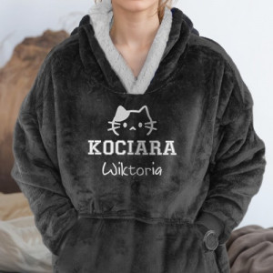 Kocobluza z kapturem i haftem czarna dla kociary - Kizia mizia