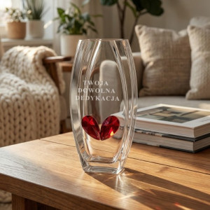 Wazon szklany z grawerem i rubinowym sercem - Twoja dedykacja