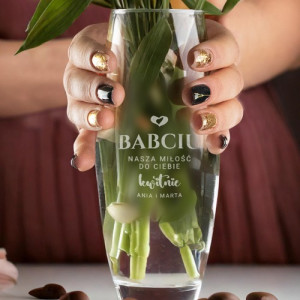 Wazon dekoracyjny z grawerem dla babci - Kwiatowe pąki