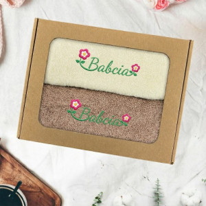 Komplet ręczników dla babci (50 x 100) z haftem - Mydlana piana