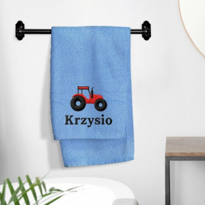 Ręcznik do przedszkola z imieniem (70x140 cm) niebieski dla chłopca - Traktor