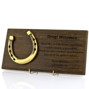 Podkowa szczęścia na dębowej desce z grawerem - Marzenia