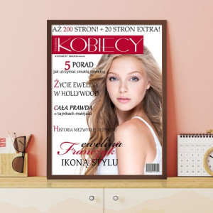 Okładka magazynu ze zdjęciem dla niej - Tygodnik Kobiecy