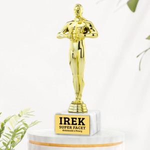 Statuetka The Best na postumencie z grawerem - Super facet