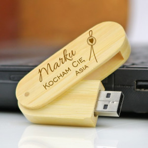 Pendrive 16 GB z grawerem dla ukochanego - KOCHAM CIĘ