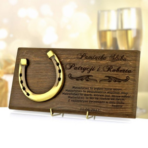 Podkowa szczęścia na dębowej desce z grawerem na ślub - Małżeństwo