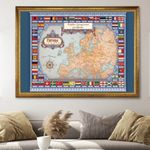 Mapa Europy w drewnianej ramie dla księdza (50x70 cm) - Korona kapłaństwa