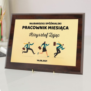 Certyfikat w drewnie z dedykacją dla pracownika - Spóźnialski