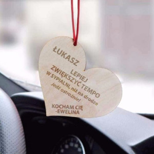 Zawieszka do samochodu z grawerem - Tempo