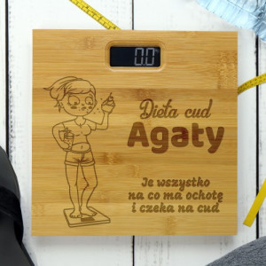 Waga łazienkowa z naturalnego bambusa z grawerem - Czeka na cud