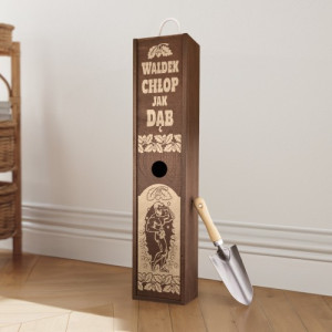 Skrzynka na drzewko z grawerem - Chłop jak dąb