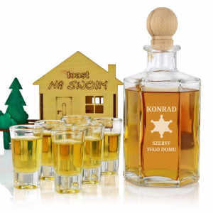 Karafka domek z kieliszkami i grawerem - Szeryf domu