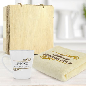 Kubek i ręcznik z haftem dla babci - Chwila zapomnienia