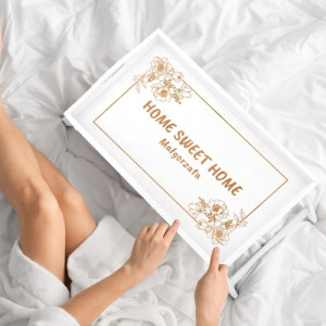 Stolik śniadaniowy z grawerem dedykacji na prezent