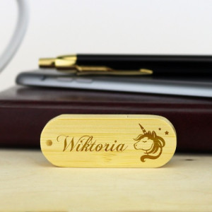 Pendrive z personalizacją dla dziewczynki - Jednorożec
