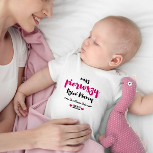 Body niemowlęce z nadrukiem dla dziewczynki - Pierwszy dzień mamy