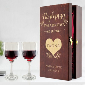 Skrzynka na wino z grawerem i kieliszkami dla świadkowej - Najlepsza