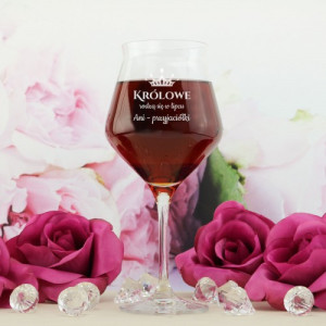 Kieliszek do wina z grawerem dla niej - Królowa lipca