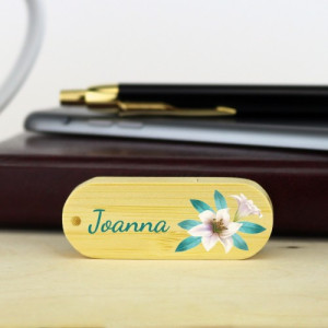 Pendrive z nadrukiem imienia na komunię - Biała Lilia