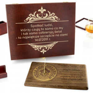 Ekskluzywny zegar słoneczny w skrzynce z grawerem - Drobiny Czasu