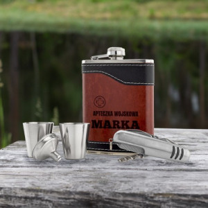 Piersiówka z grawerem, kieliszek i scyzoryk - Apteczka Wojskowa